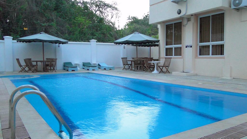 Pavilion Holiday Resort Bamburi Exterior photo